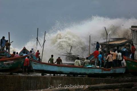 تخلیه ۳۰۰ هزار نفر از سواحل هند به سبب طوفان وایو