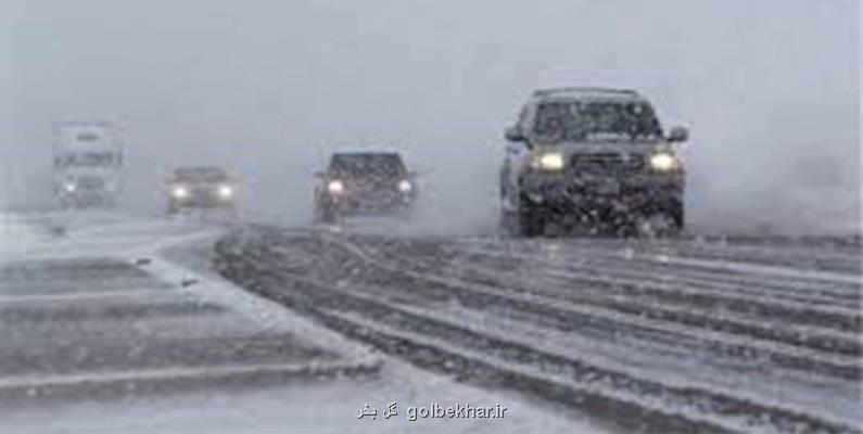 برف و باران در جاده های 12 استان