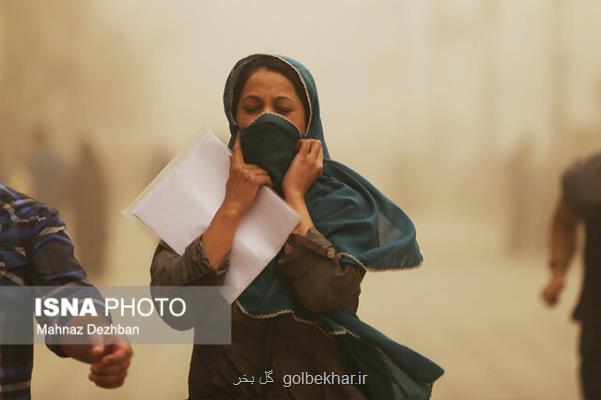 از وزش باد شدید و گرد و خاك در شرق تا وقوع رگبار باران در بعضی نقاط