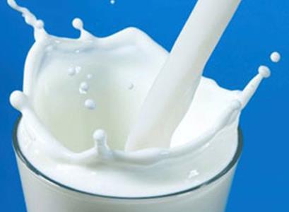 ستاد تنظیم بازار قیمت شیرخام درب دامداری را 4500 تومان تصویب كرد