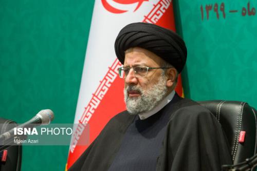 هیچ كس در كشور ما اجازه تخلف از قانون را ندارد